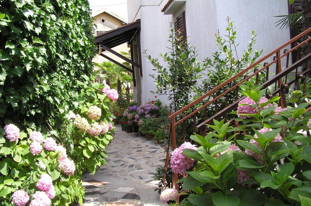 Apartments Villa Ida オパティヤ エクステリア 写真